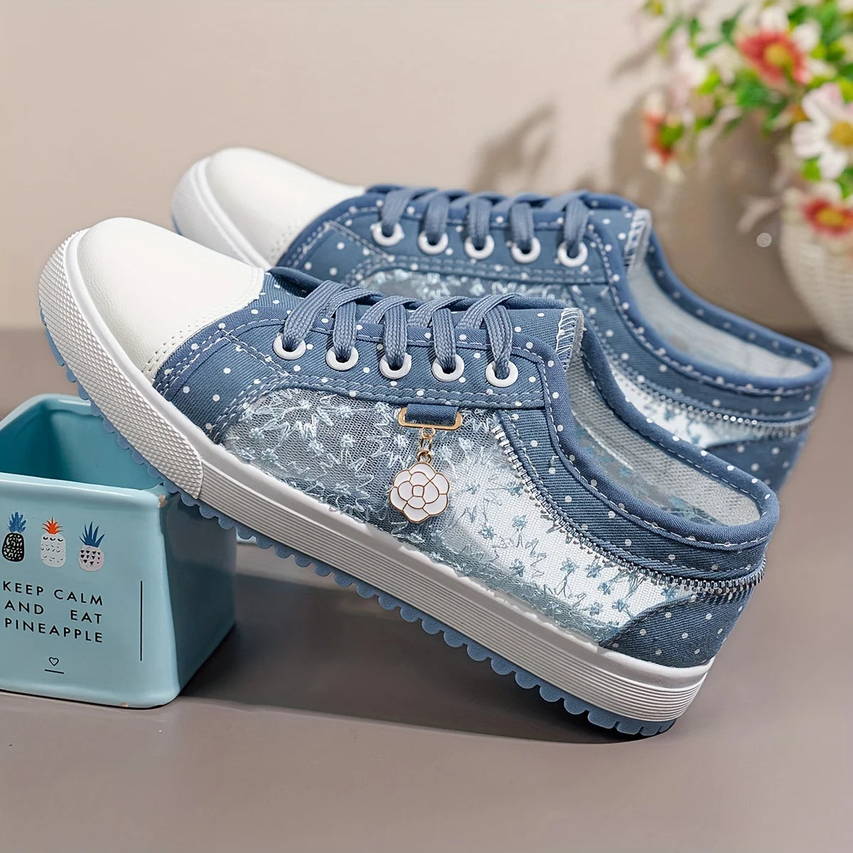 Women Shoes 2022 Fashion Summer Casual Shoes Cutouts Lace Canvas Hollow Breathable Platform Flat Shoes Woman Sneakers