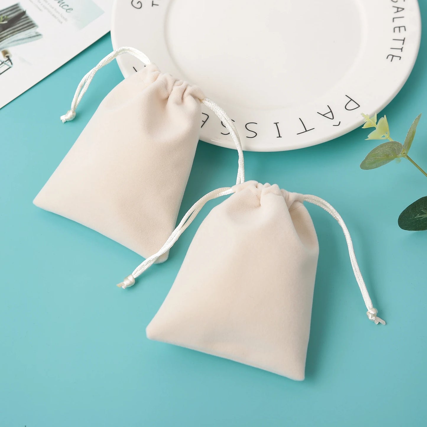 50Pcs Jewelry Packaging Pouches Velvet Drawstring Gift Bag for Wedding Christmas Party Decoration Eyelashes Makeup Storage Bags