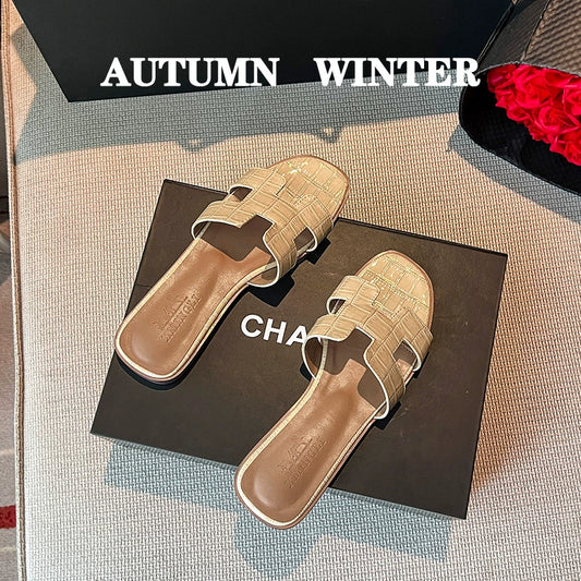Classic Style Female Summer Stylish Beach Going out Seaside Slippers